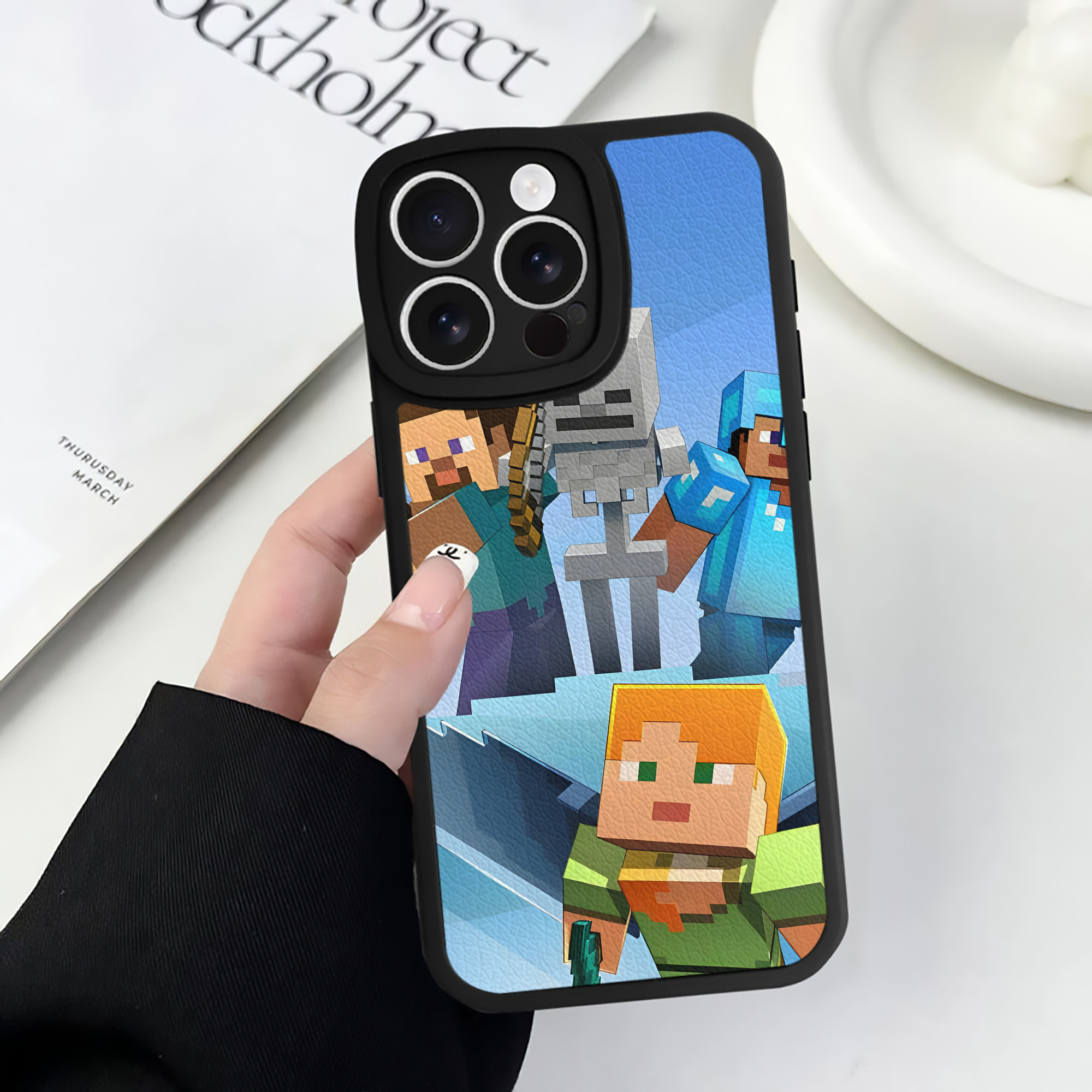 （画像用） マインクラフト ブロックの世界 Minecraft MC Block world 【iPhone 16シリーズ対応】シリコンスマホケース（レザー調） 材質：シリコン